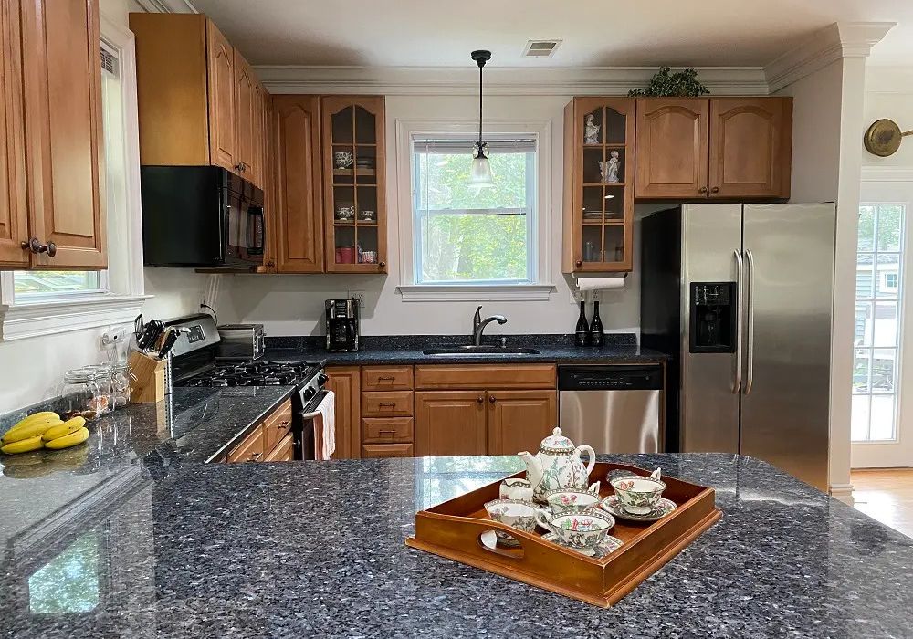 kitchen-at-rembrandt-assisted-living